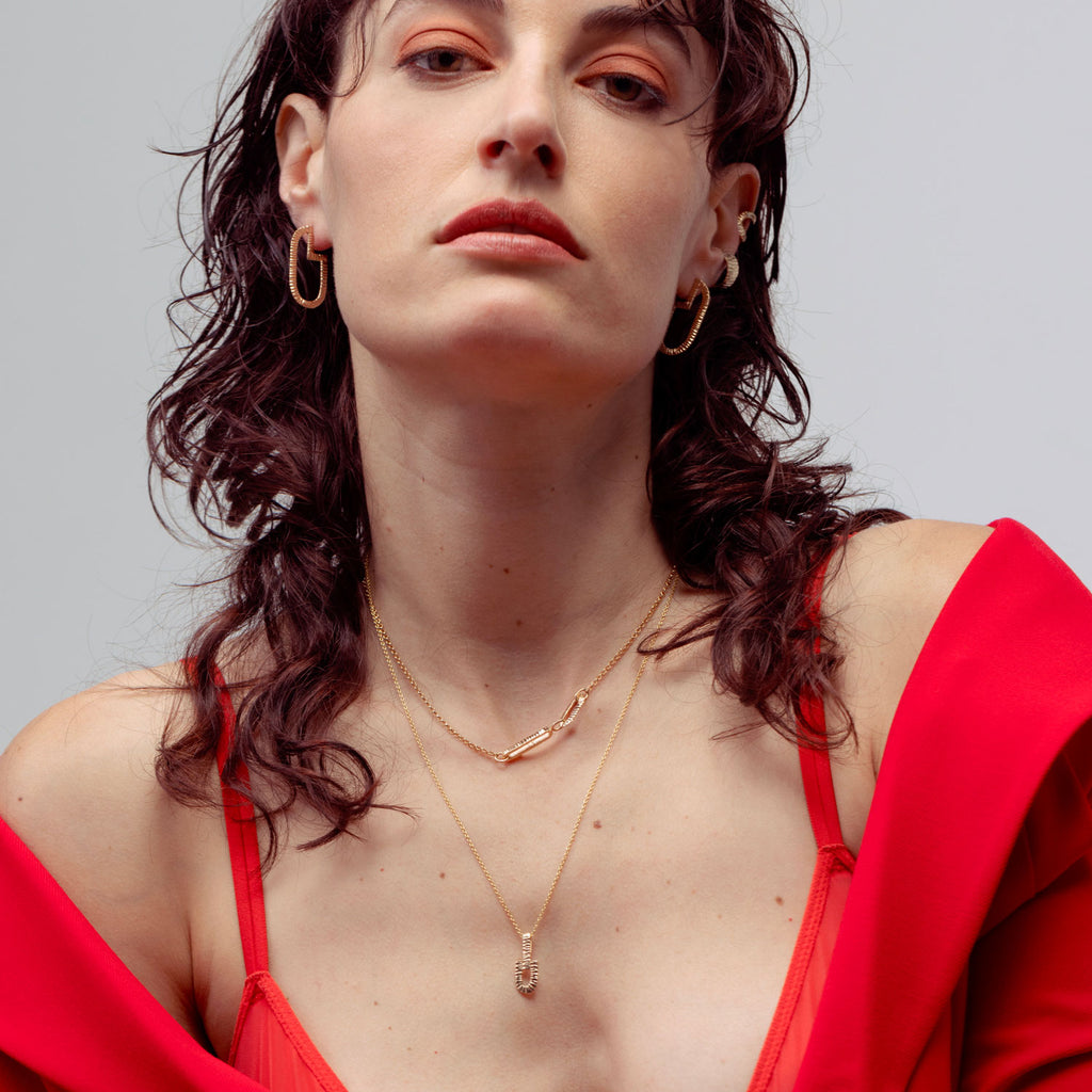 minimalist gold necklace Montreal