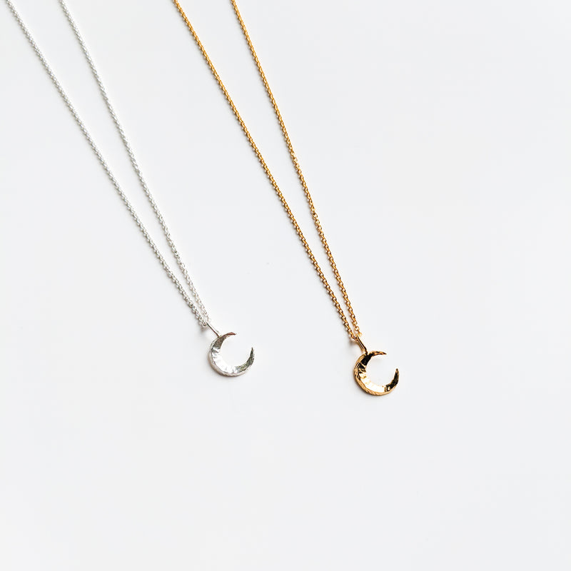 Half moon necklace in silver or gold-plated – Véronique Roy Jwls