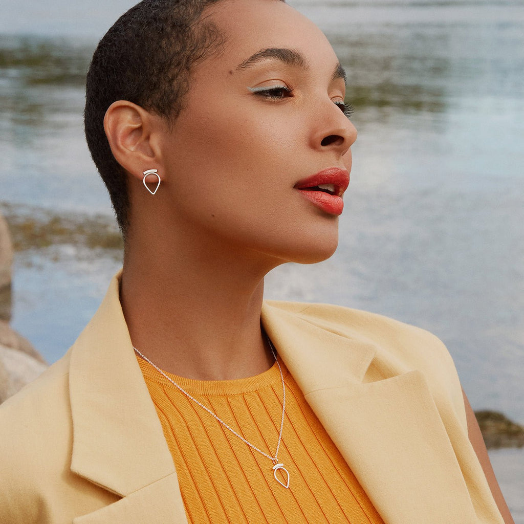 Drop-shaped-earrings and necklace set in sterling silver