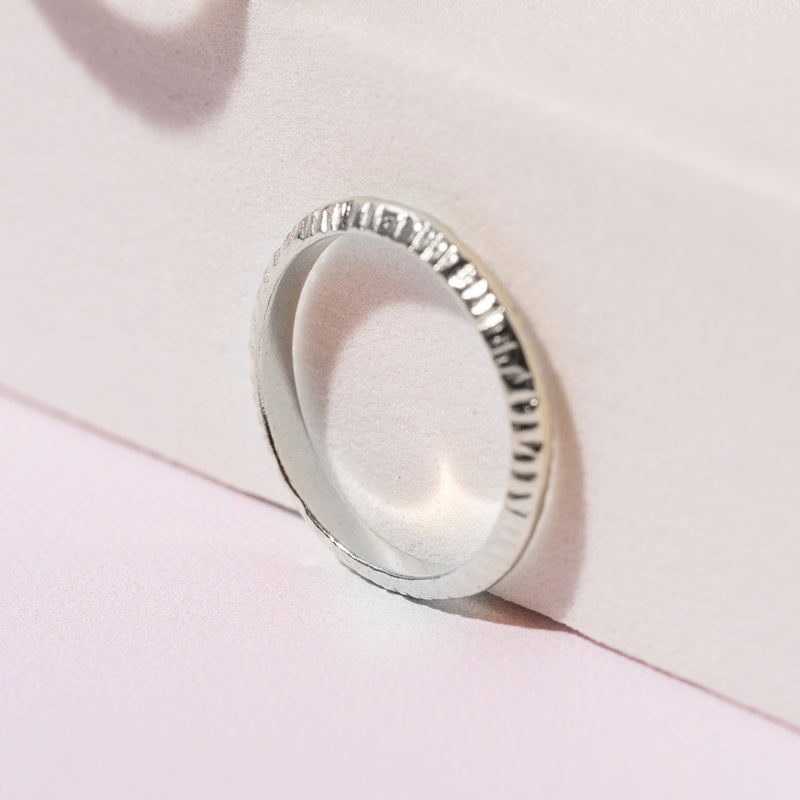Sinope - Thin ring for her in 14k gold