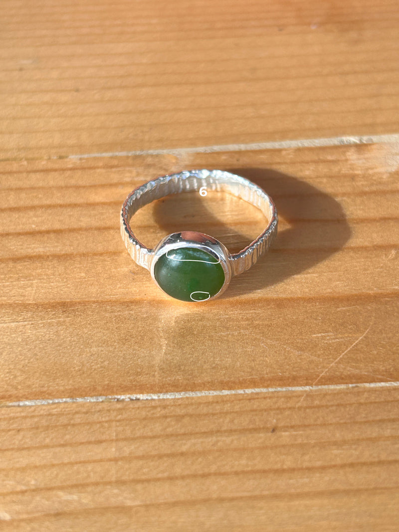 Eleanor - imperfect - Ring with Canadian jade