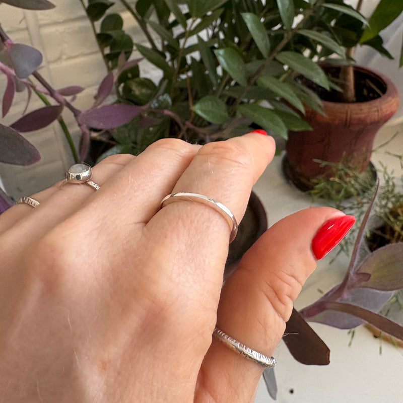 Simple Silver Round Ring
