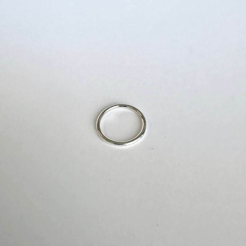 Simple Silver Round Ring