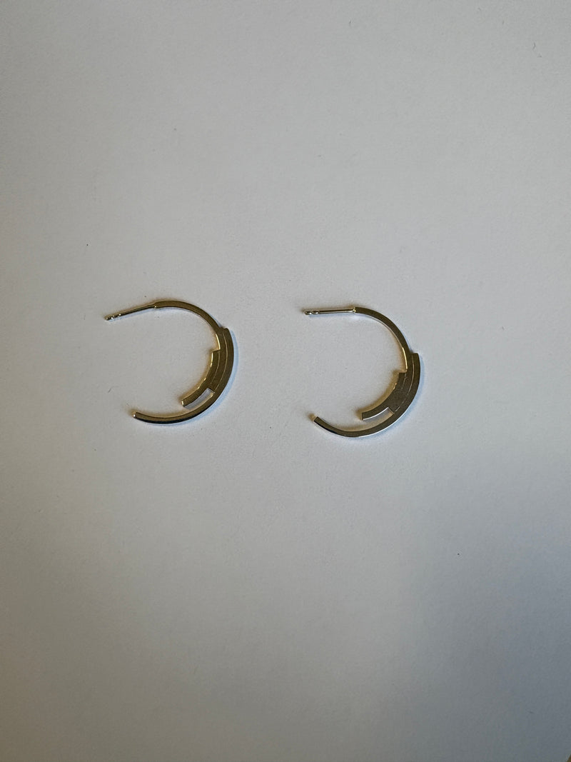Stud hoop earrings in silver
