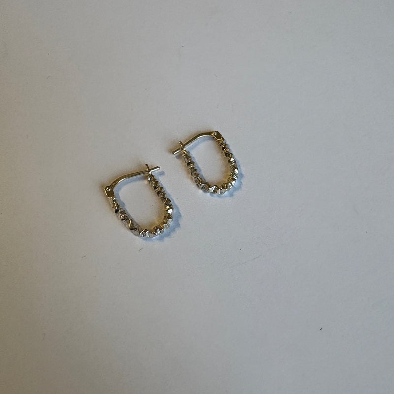 Small U shape textured hoop earrings