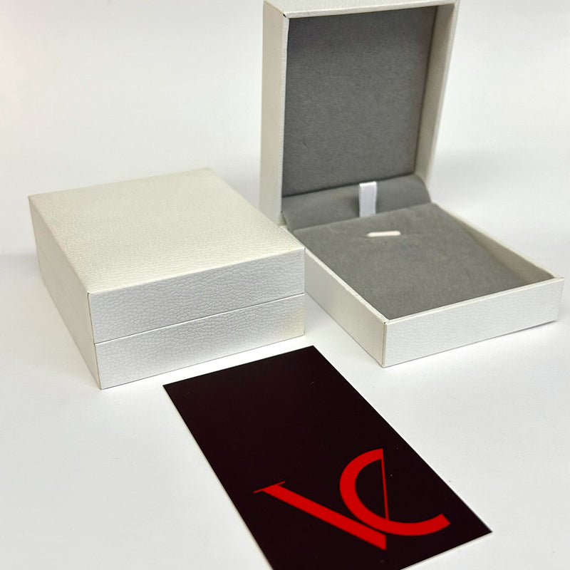 Montreal fine jewelry brand Veronique Roy Jwls complimentary gift box