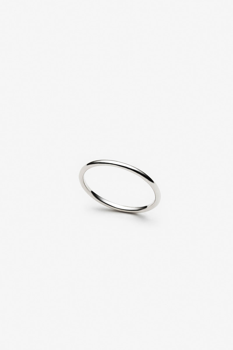 Simple thin silver ring Montreal