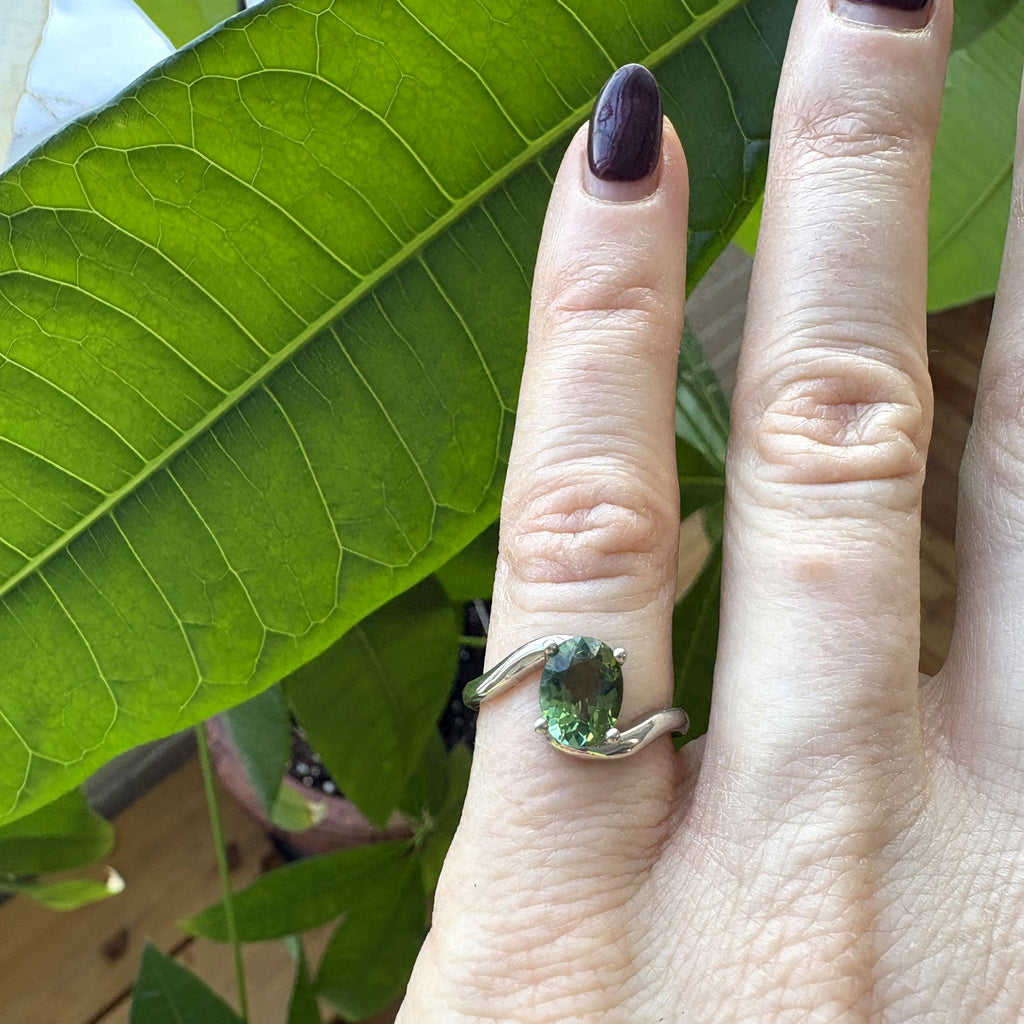 green_sapphire_engagement_ring_canada