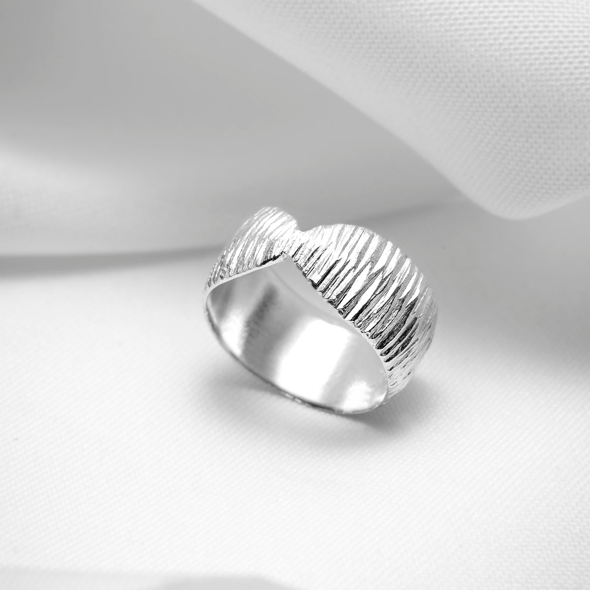 Men's chunky organic style sterling silver ring | Jomama