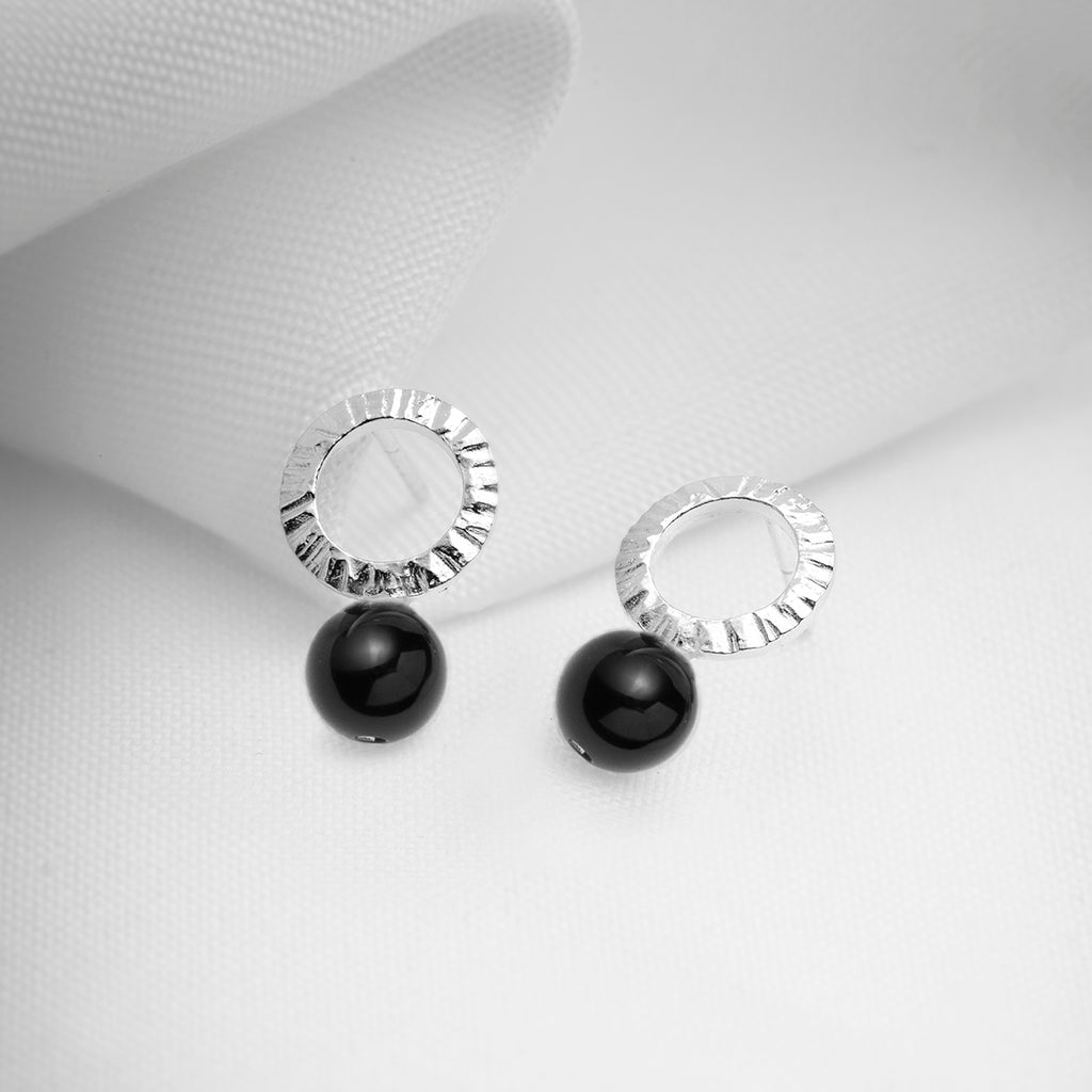 Sterling silver open circle hammered black onyx stud earrings