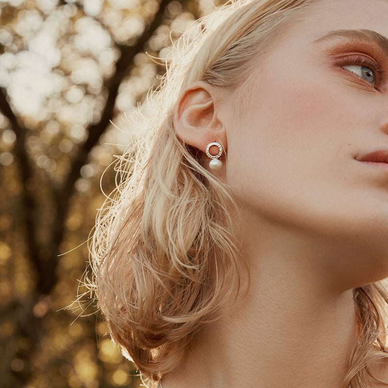 Freshwater pearls silver circle ear studs