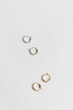 Frida, anneaux d'oreilles texturées en argent ou or