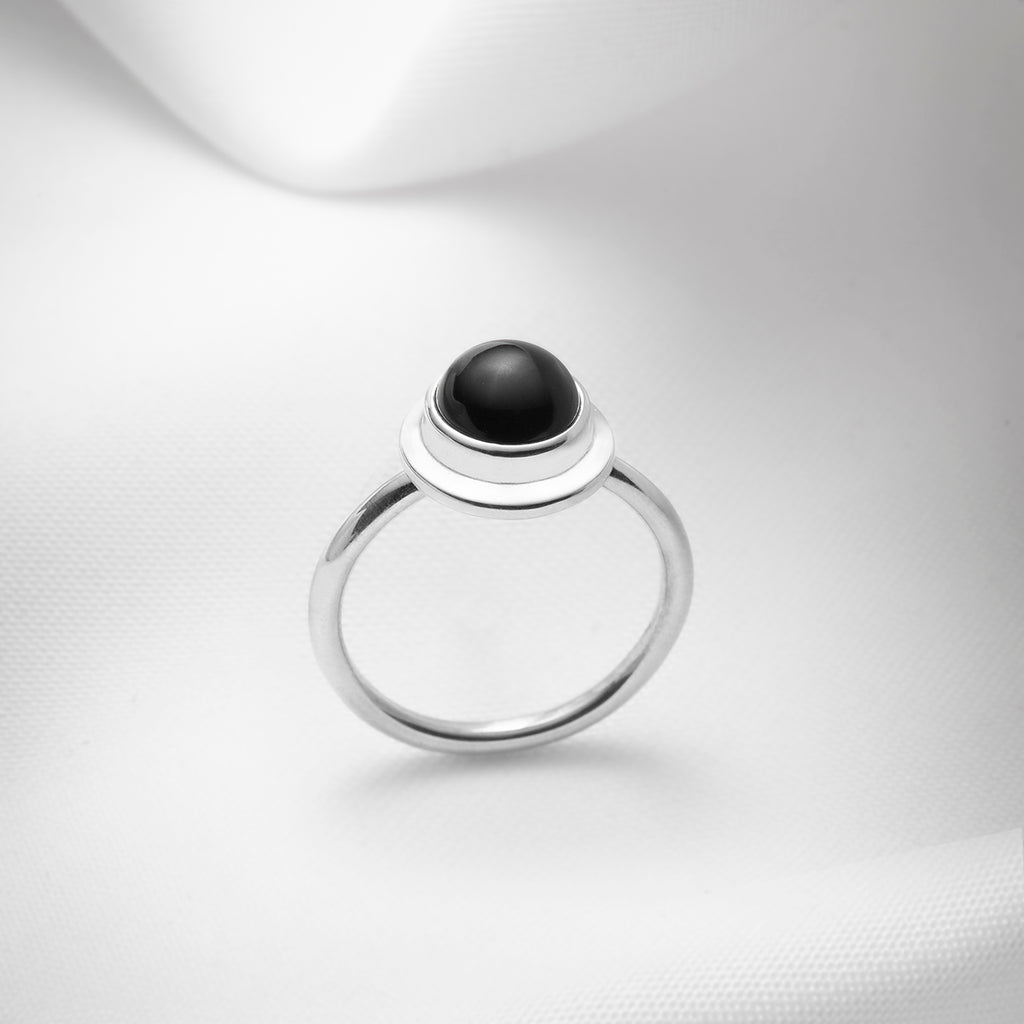 Sleek-black-onyx-silver-ring