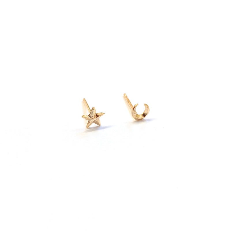 3d star and moon gold stud earrings